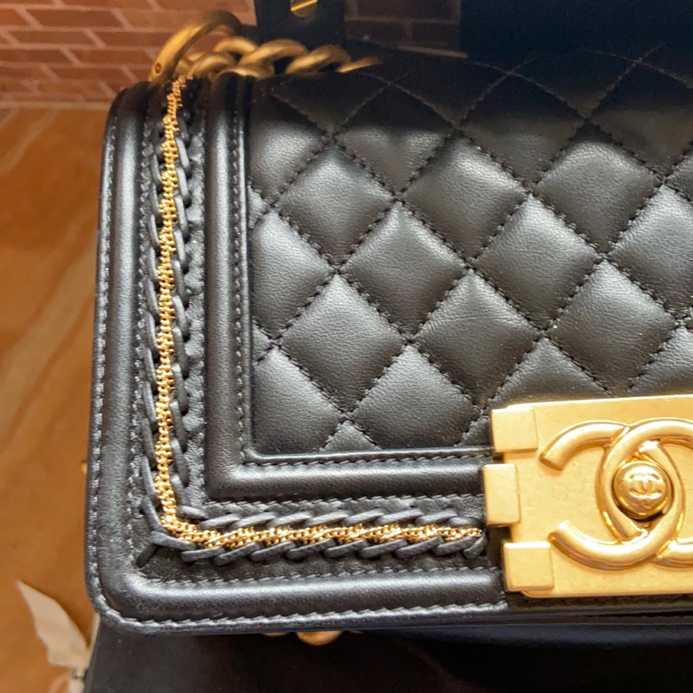 GONE🎉🎉💛💛Chanel small boy limited ed RARE 💛 - Picture 8 of 17